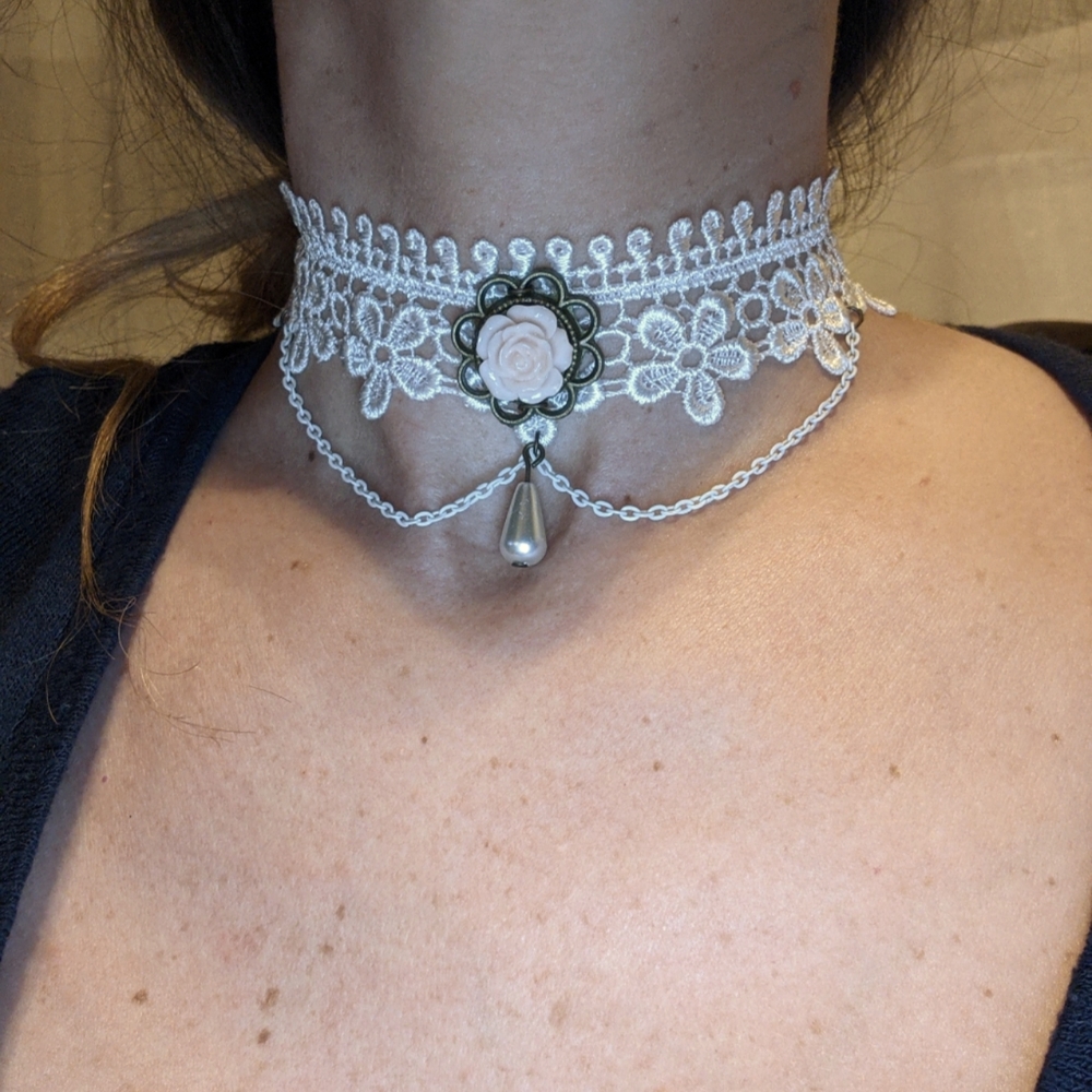 Valentine's day Lacy Romantic Victorian Choker Necklace